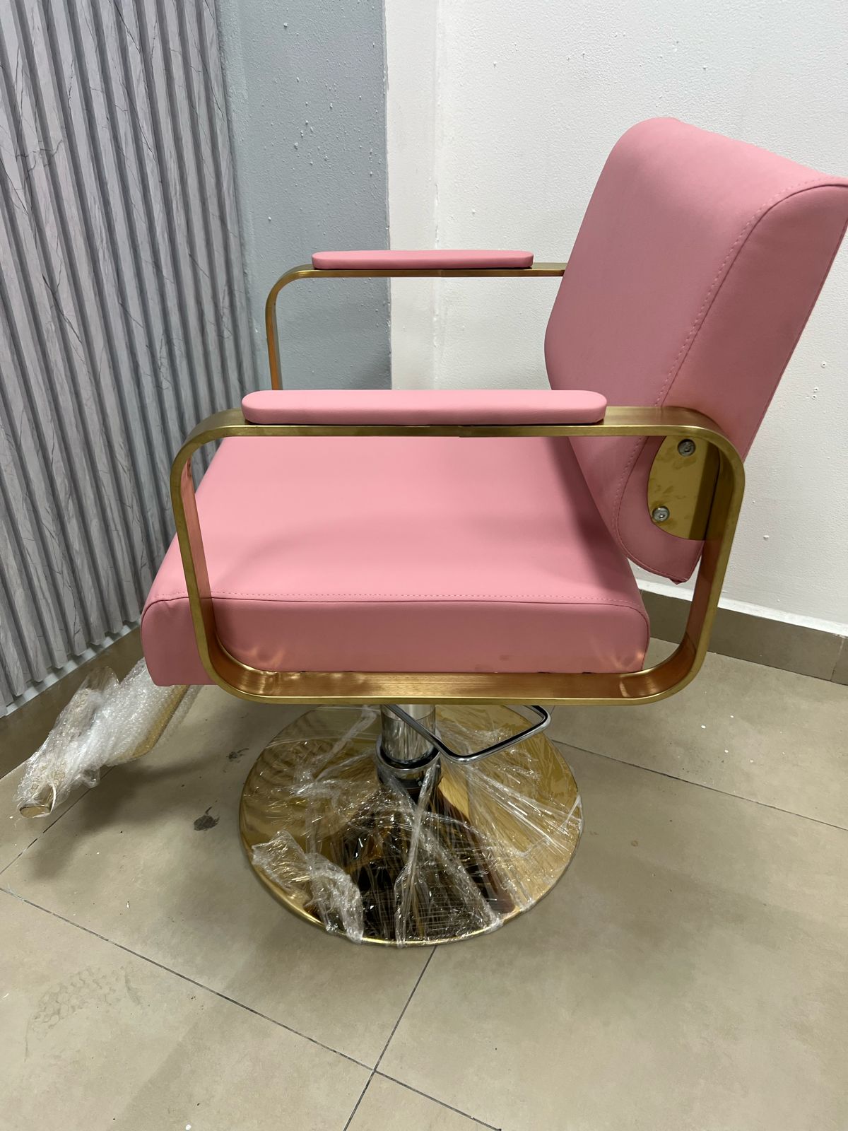 Silla Rosada Para Salón con Dorado (No Reclinable)