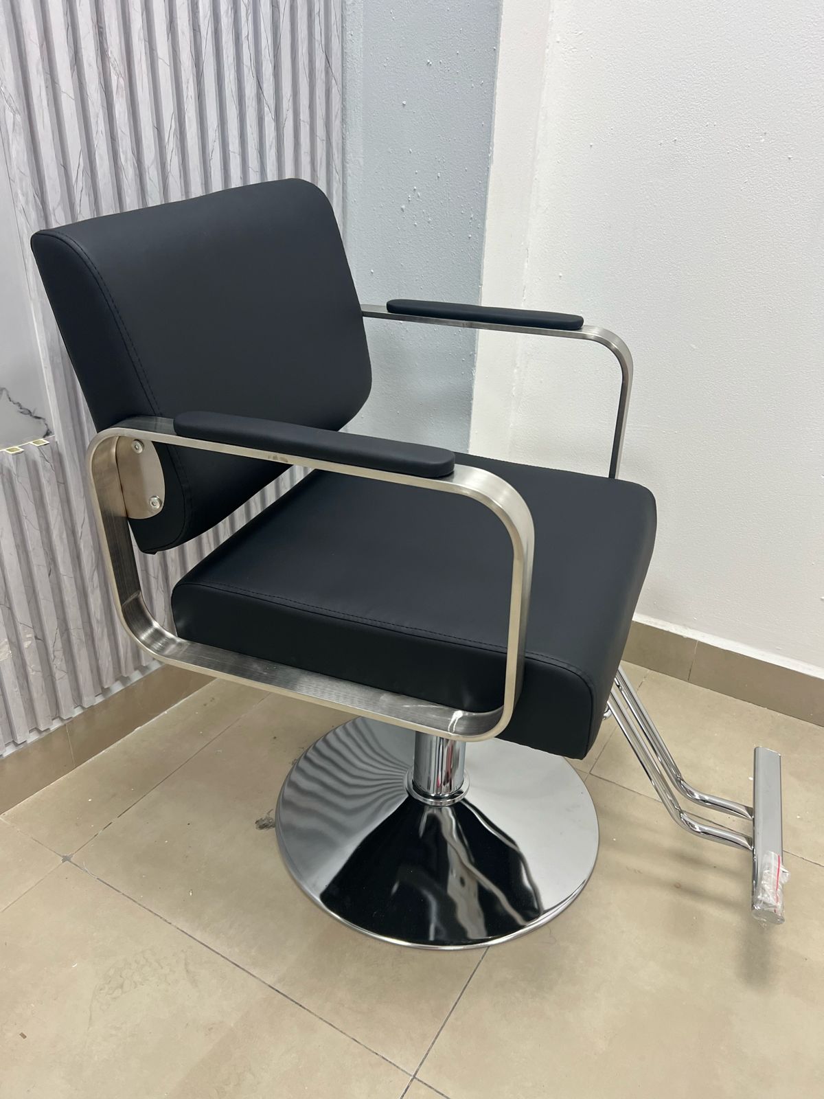 Silla Negra Para Salón con Plateado (No Reclinable)